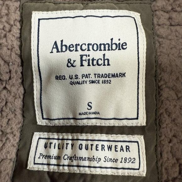 Abercrombie & Fitch Utility Parka Womens L Green Sherpa Lined Faux Fur Hood - Picture 9 of 16